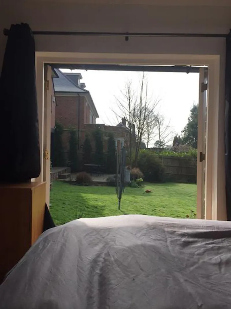 Film location D2302 in Surrey (photo 19)