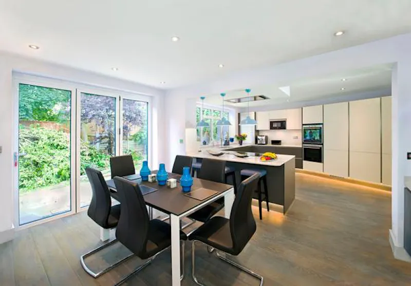 Modern bright Mill Hill, D2303 (photo 9)