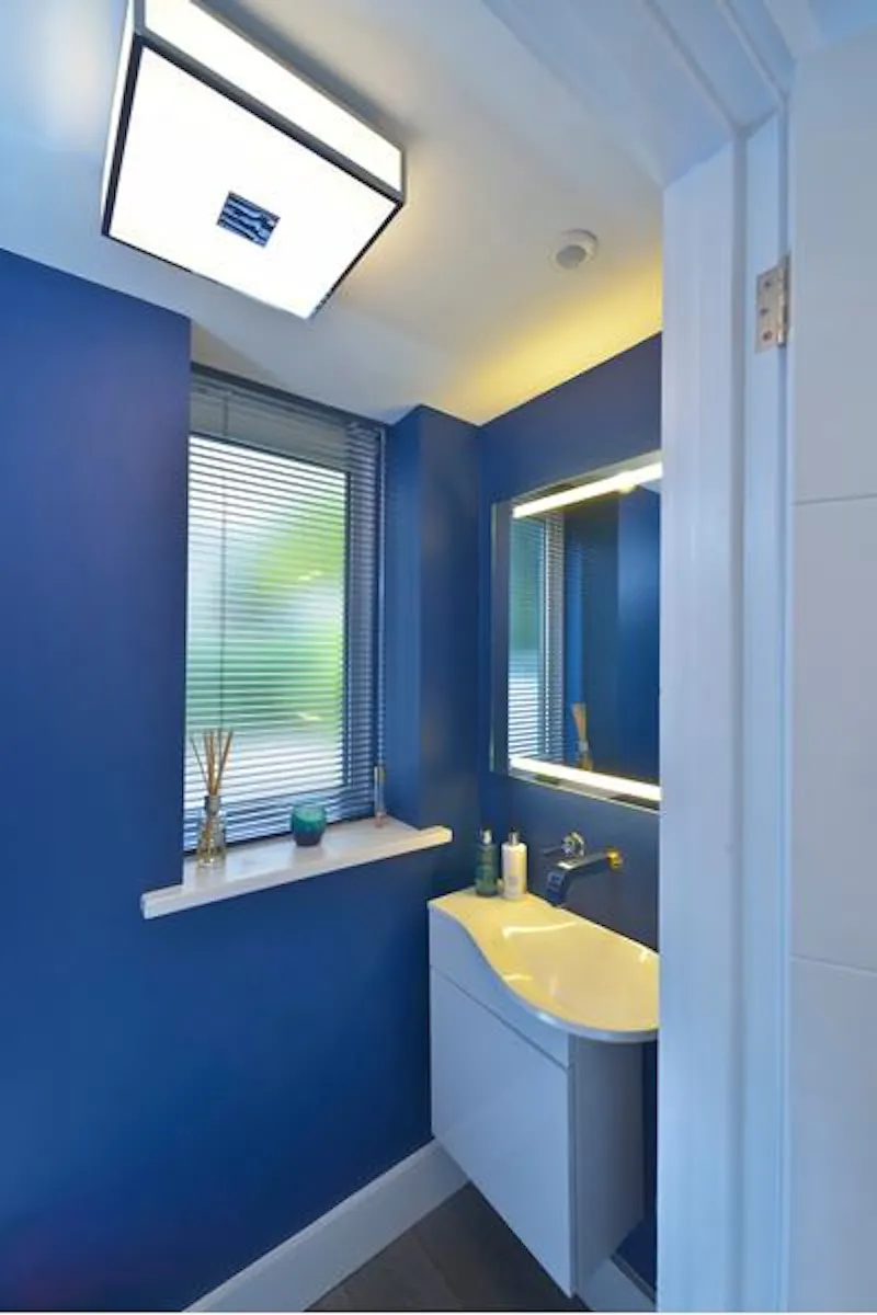 Bathroom at Modern bright Mill Hill, D2303 (photo 14)