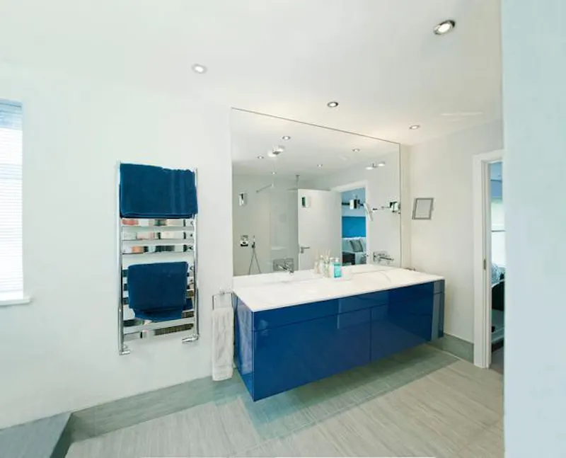 Bathroom at Modern bright Mill Hill, D2303 (photo 15)