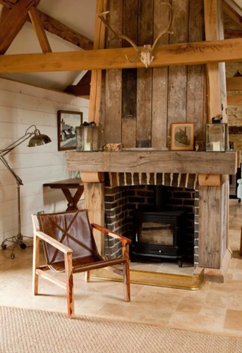 Fireplace at Rustic Gloucestershire barn, L667 (photo 6)