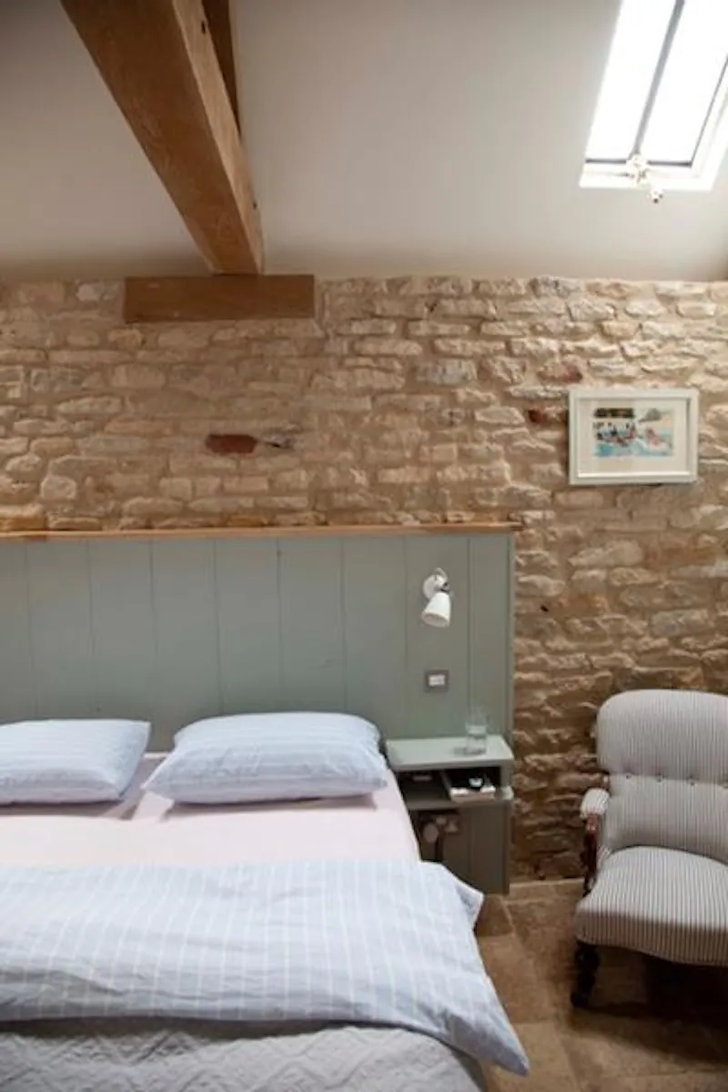 Beams at Rustic Gloucestershire barn, L667 (photo 20)