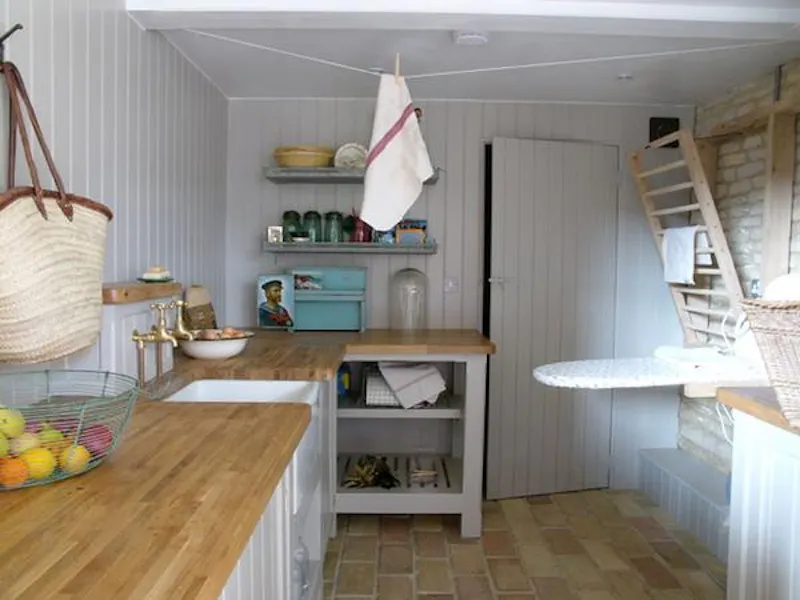 Tiled at Rustic Gloucestershire barn, L667 (photo 34)