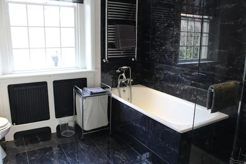 Bathroom at Classic Chelsea townhouse , A1433 (photo 24)