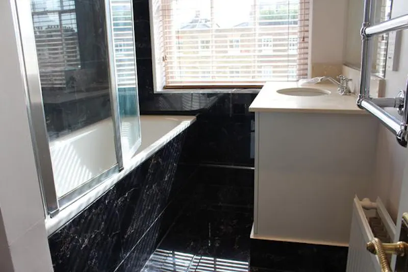 Bathroom at Classic Chelsea townhouse , A1433 (photo 36)