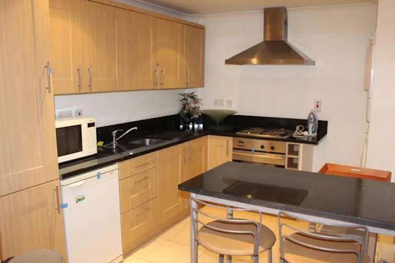 Kitchen at Classic Chelsea townhouse , A1433 (photo 46)