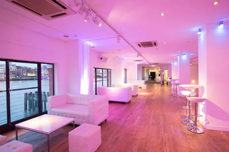 Events space overlooking Thames, N426 (photo 3)