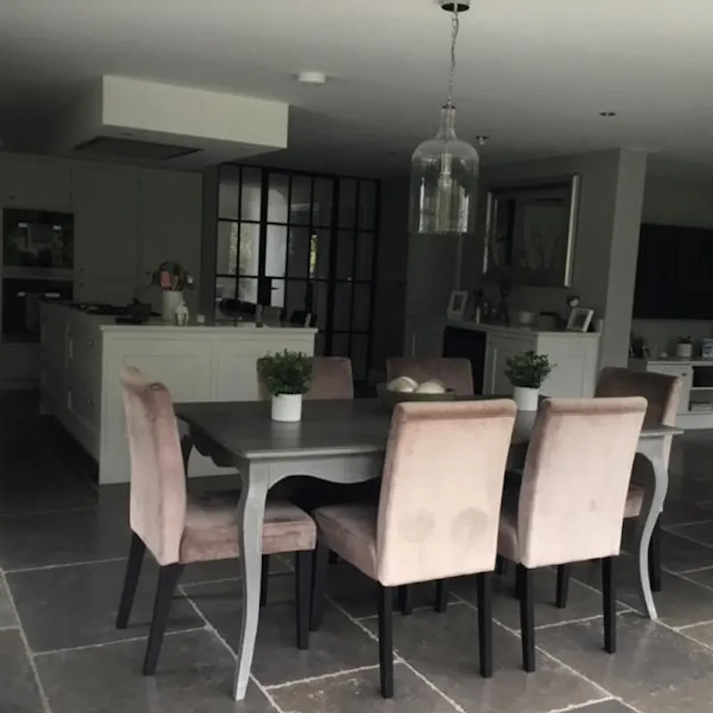 Dining room at Film location D2306 in Hertfordshire (photo 10)