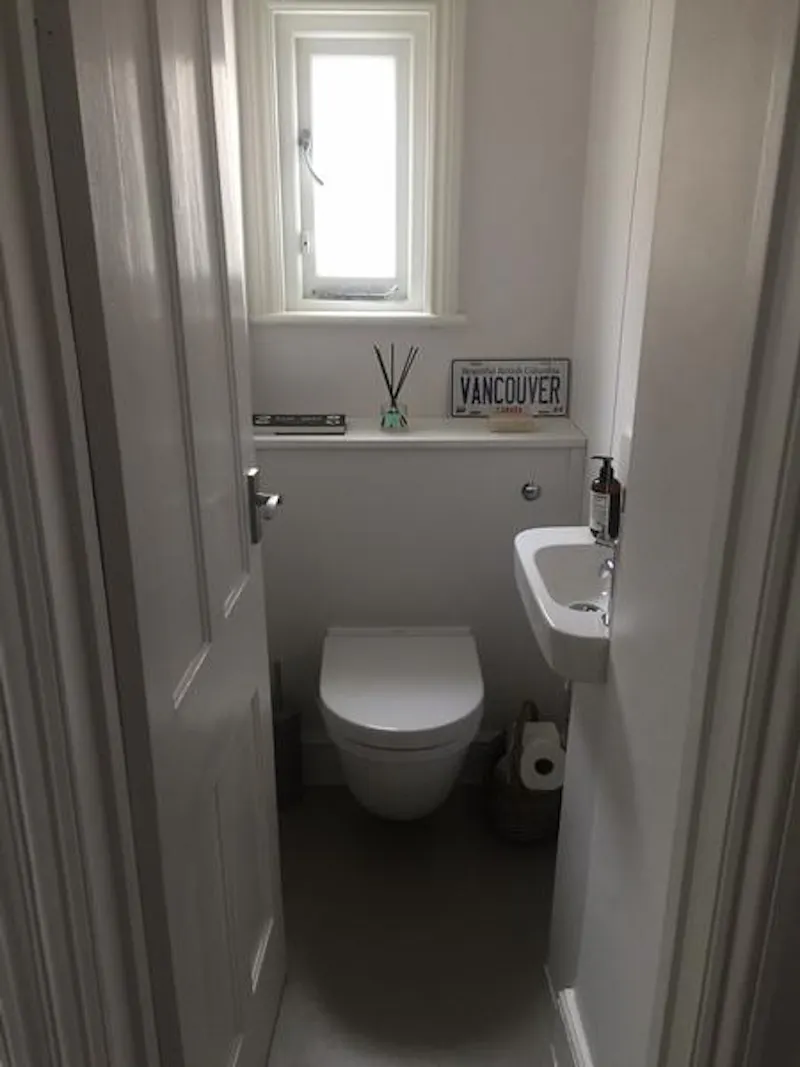 Bathroom at Garden flat in Balham, F1138 (photo 10)