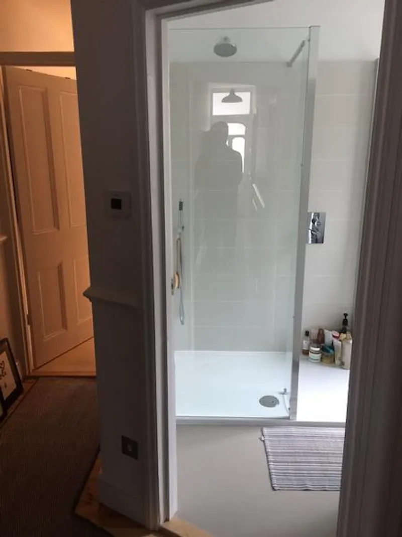 Bathroom at Garden flat in Balham, F1138 (photo 13)