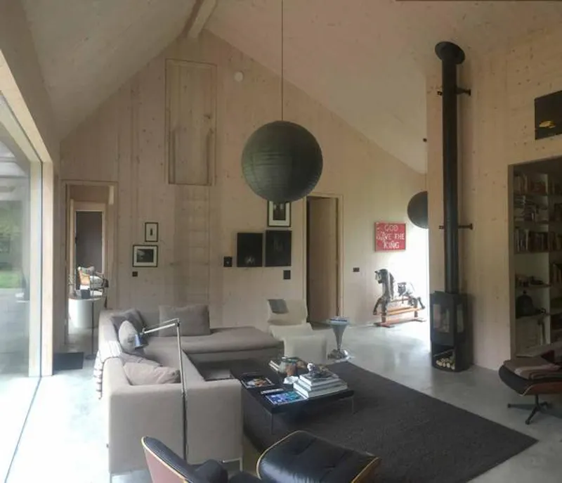 Living Room at Sussex timber stills location, D2308 (photo 8)