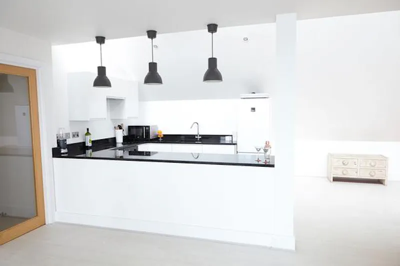 Kitchen at Open plan penthouse in Epsom. , F1139 (photo 2)