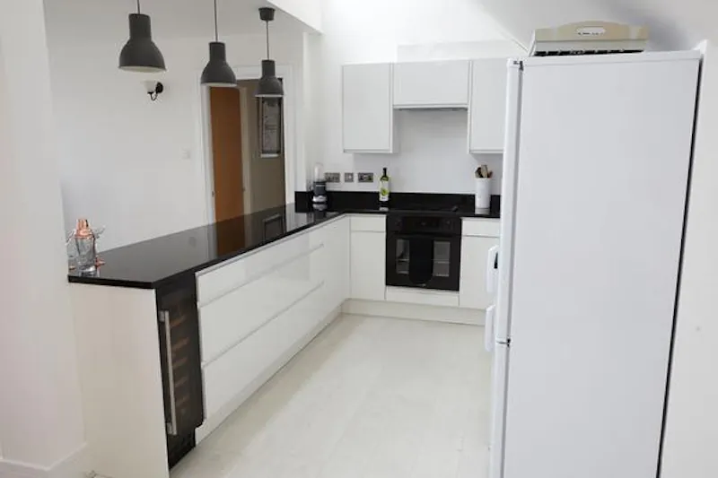 Open plan penthouse in Epsom. , F1139 (photo 4)