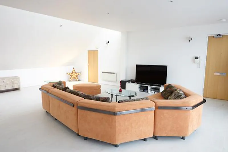 Open plan penthouse in Epsom. , F1139 (photo 5)