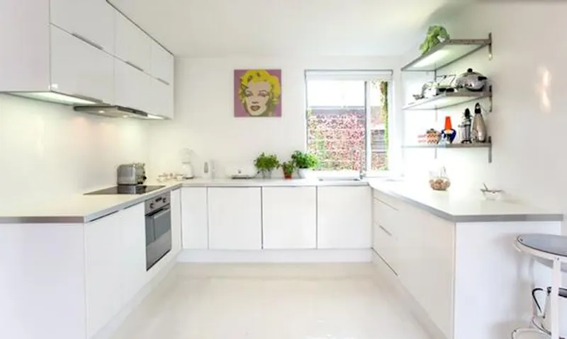 Kitchen at Battersea riverside apartment, F1140 (photo 4)