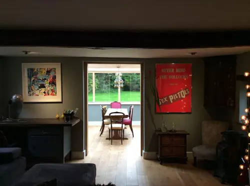 Quaint Sussex thatched cottage, M306