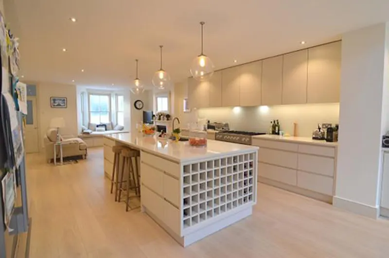 Bright Shepherd's Bush terrace, B1768 (photo 8)