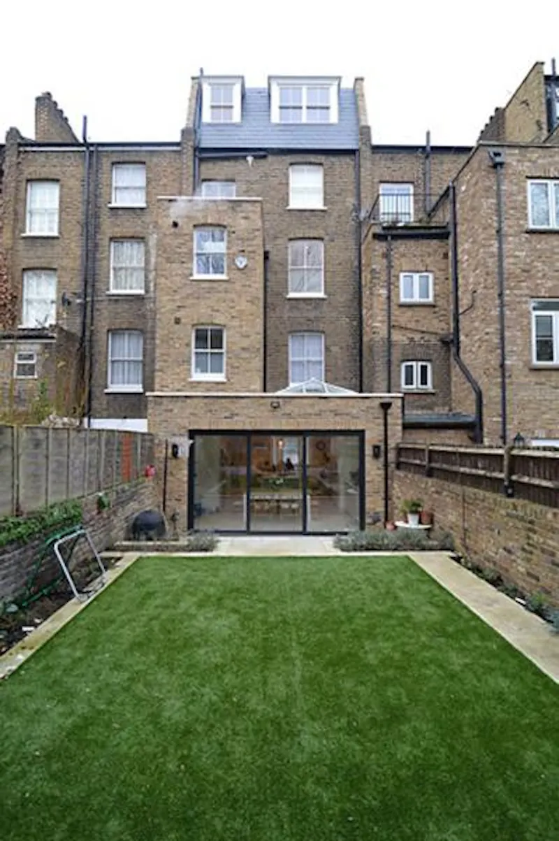 Garden at Bright Shepherd's Bush terrace, B1768 (photo 32)