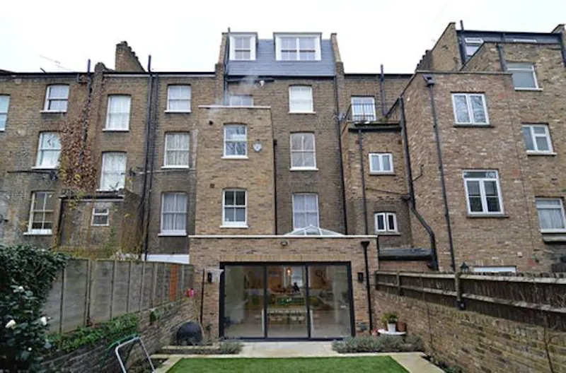 Bright Shepherd's Bush terrace, B1768 (photo 33)