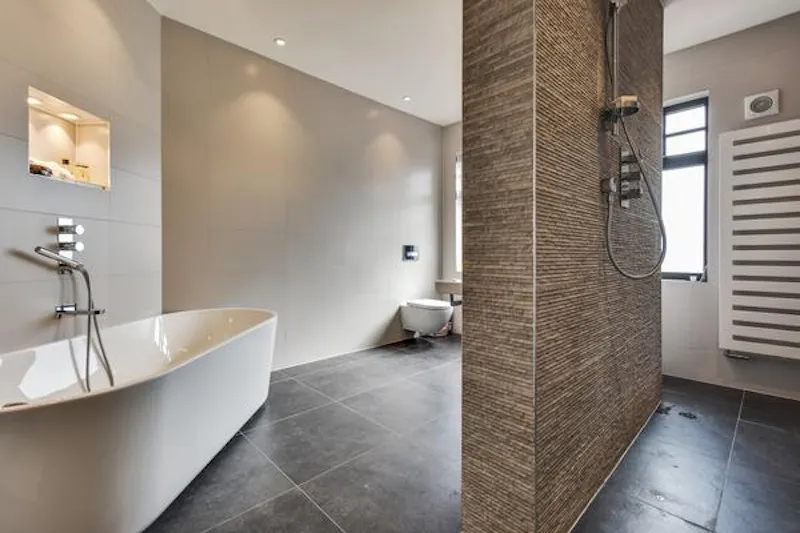 Bathroom at Film location D2309 in London (photo 21)