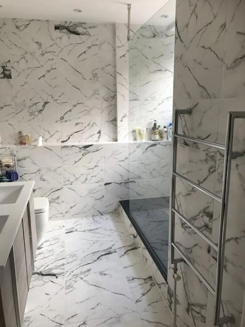 Bathroom at Film location D2311 in East Sussex (photo 13)
