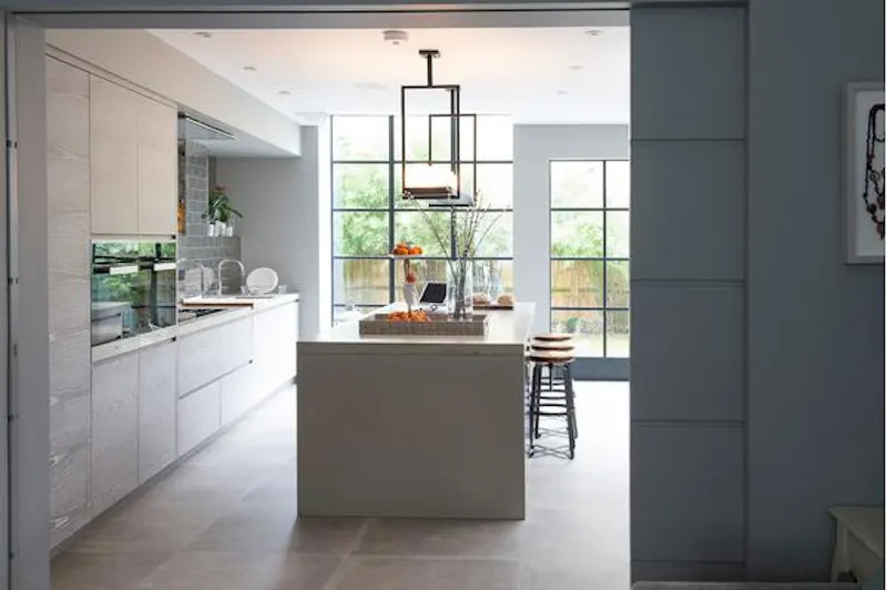 Glass at Contemporary Wimbledon home, B1772 (photo 6)
