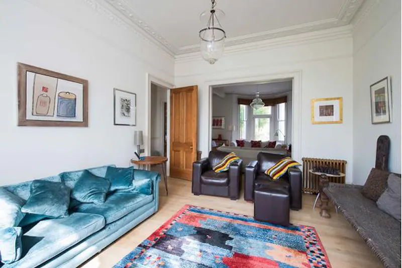 Living Room at Stunning Hampstead Villa, B1770 (photo 7)