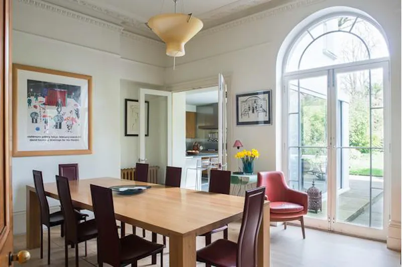 Dining room at Stunning Hampstead Villa, B1770 (photo 11)