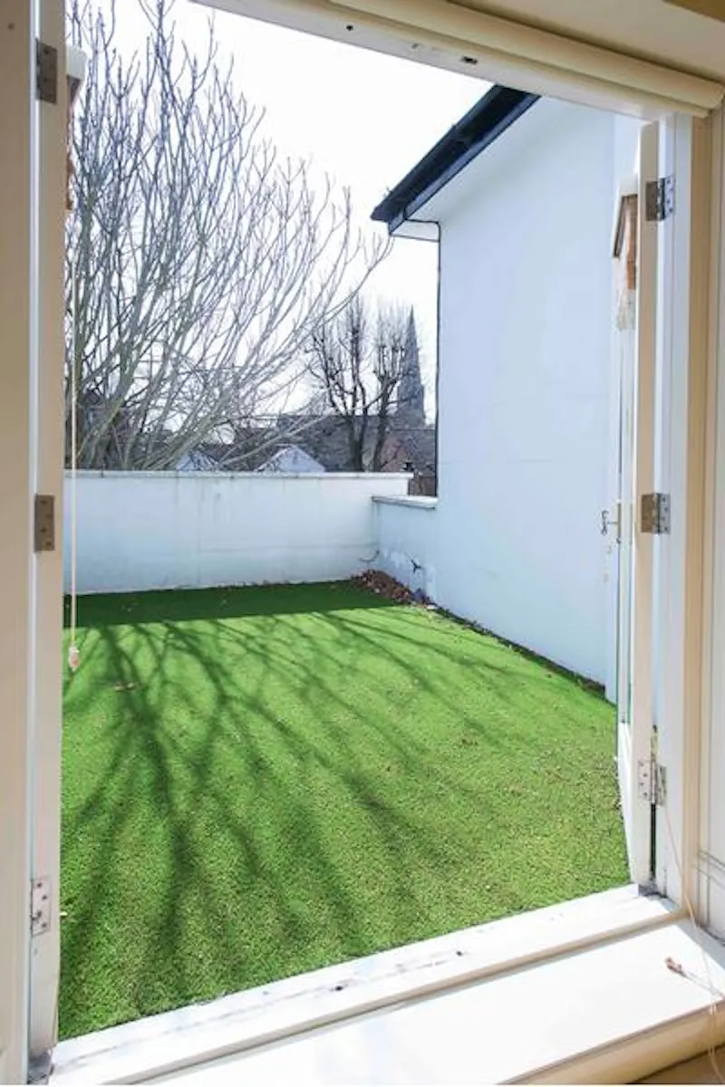 Balcony at Stunning Hampstead Villa, B1770 (photo 39)