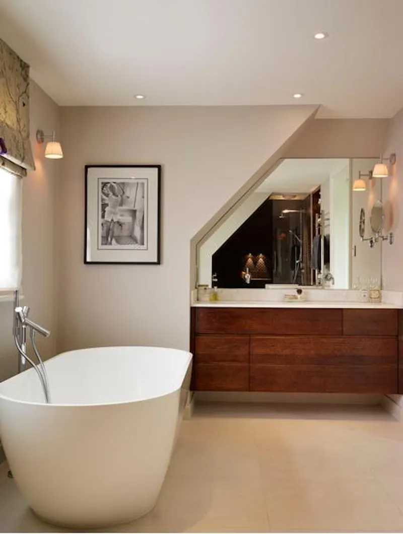 Bathroom at Acton family home, B1771 (photo 21)