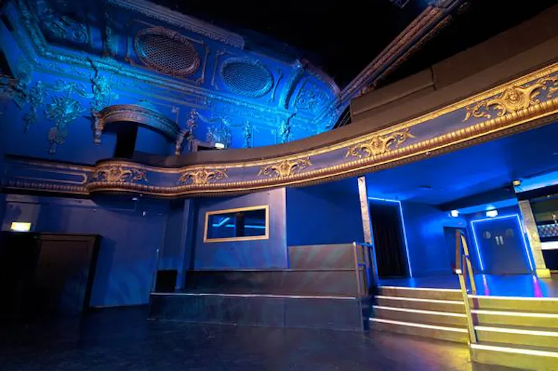 Iconic Brixton Venue, R813 (photo 17)