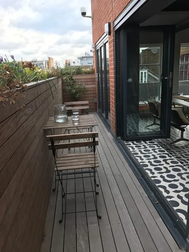 Balcony at Orla Kiely Clapham apartment, F1144 (photo 9)