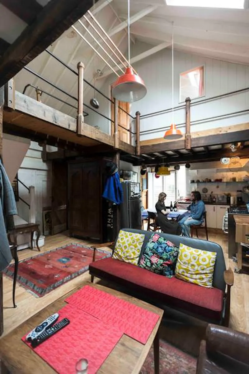 Living Room at Rustic Camberwell mews, F1145 (photo 3)