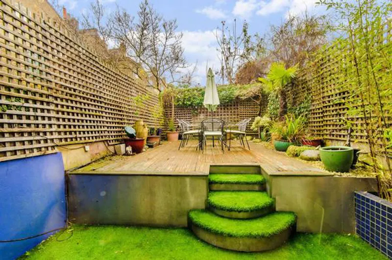 Garden at Townhouse flat in Angel, F1146 (photo 11)
