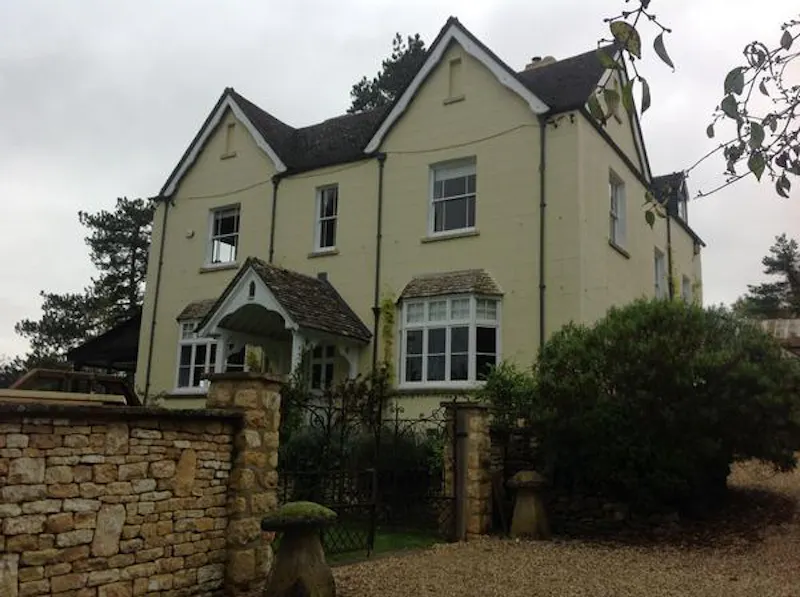 Stunning stroud house, B1773 (photo 1)