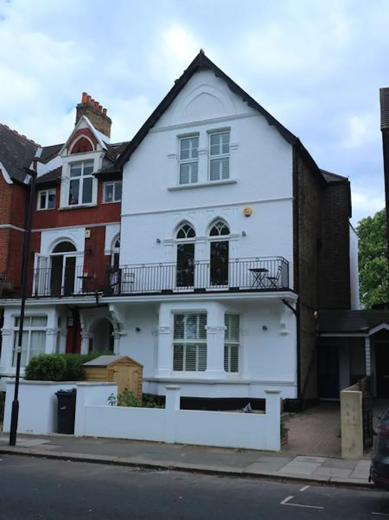 Driveway at Stylish Streatham house, B1774 (photo 1)