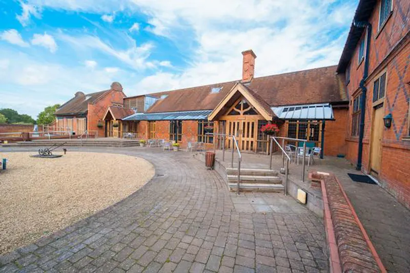 Elizabethan estate in Water End, G303 (photo 56)