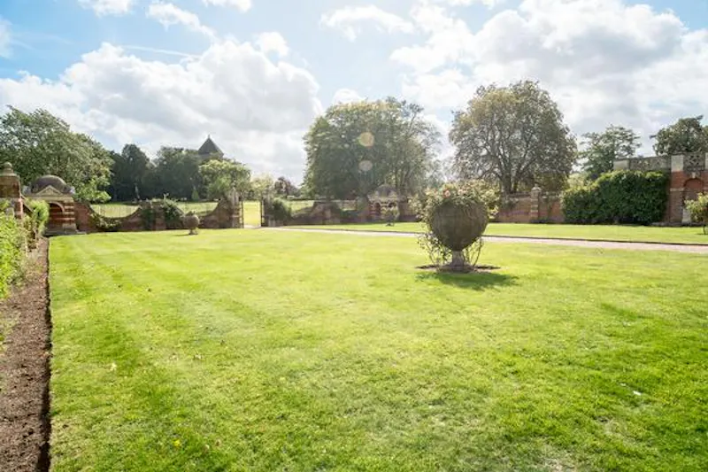 Elizabethan estate in Water End, G303 (photo 67)