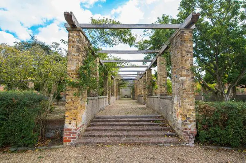 Elizabethan estate in Water End, G303 (photo 79)