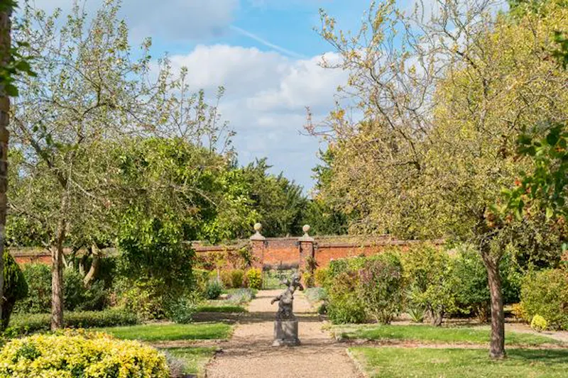 Elizabethan estate in Water End, G303 (photo 81)
