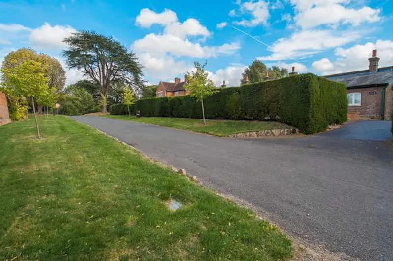 Elizabethan estate in Water End, G303 (photo 83)