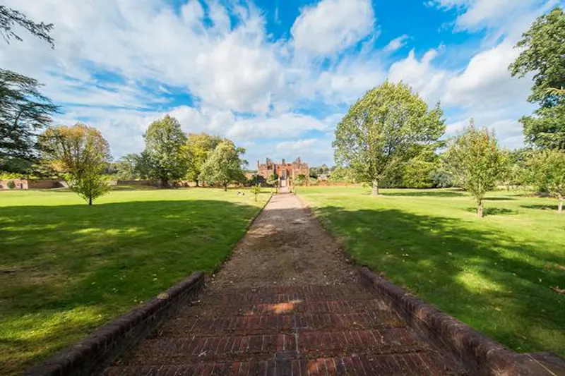 Elizabethan estate in Water End, G303 (photo 93)