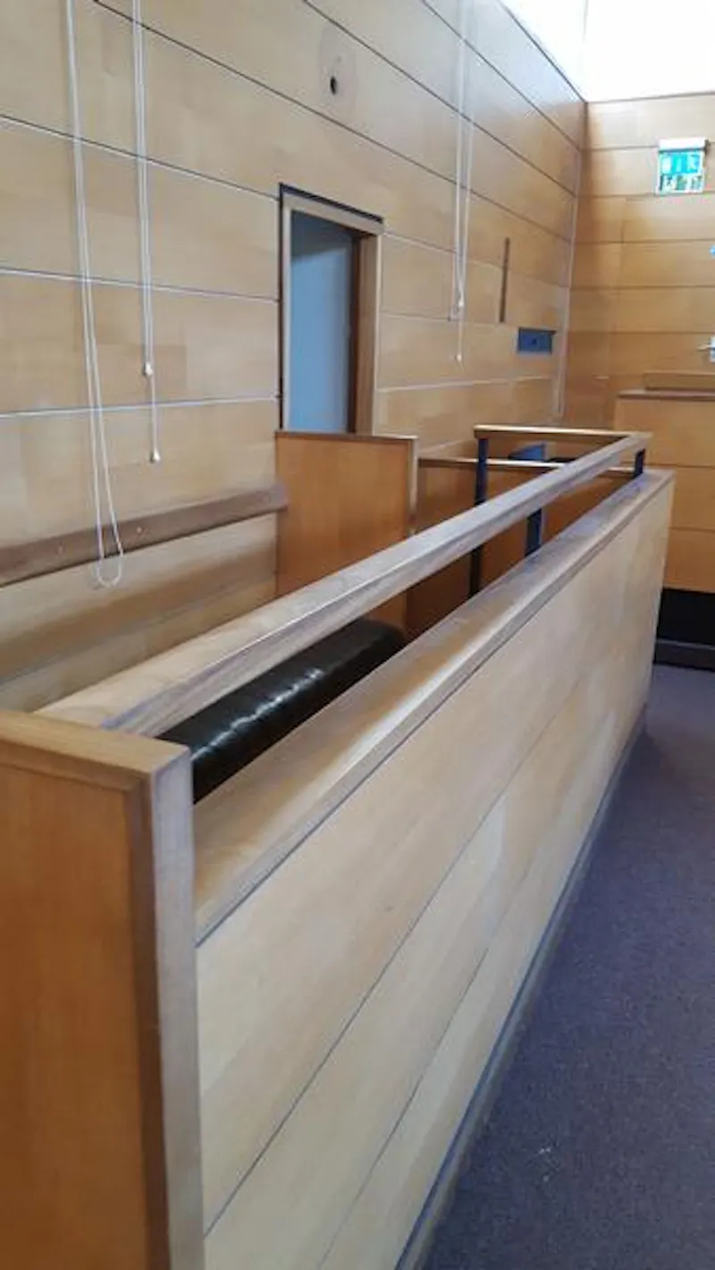 Bracknell Magistrates Court, P597 (photo 6)