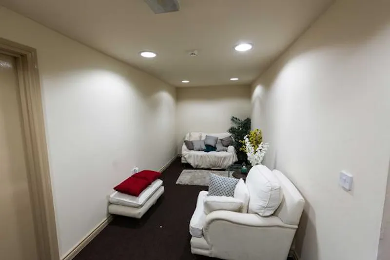 Dressing room at Camberwell theatre space, N428 (photo 6)