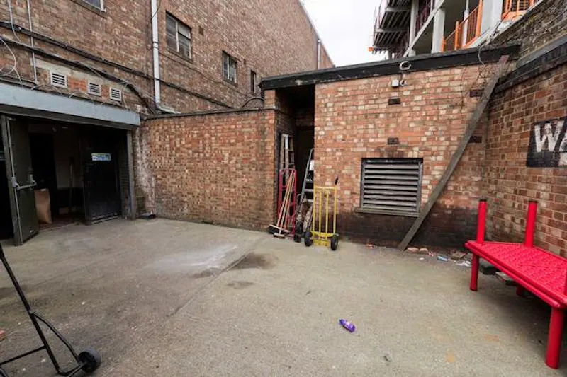 Courtyard at Camberwell theatre space, N428 (photo 7)