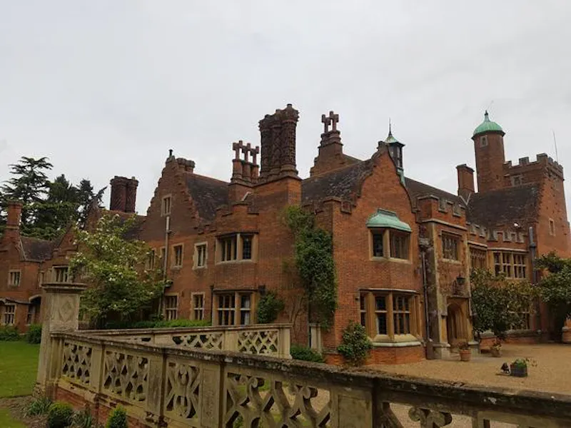 Gothic Cambridge manor house, M307 (photo 2)