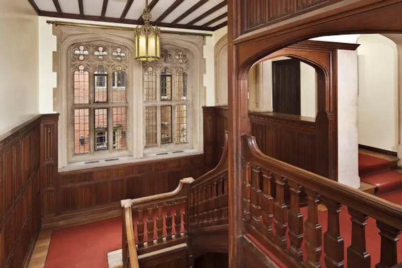 Staircase at Gothic Cambridge manor house, M307 (photo 10)