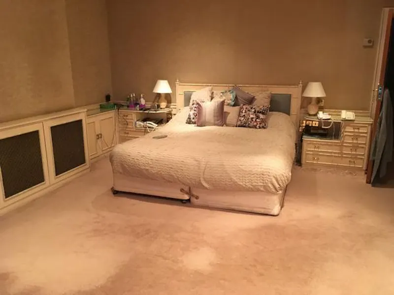 Bedroom at Large Hampstead Heath house, A1437 (photo 3)
