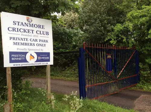 Cricket club with lake in Stanmore, V156
