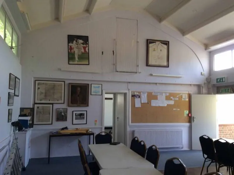 Cricket club with lake in Stanmore, V156 (photo 9)